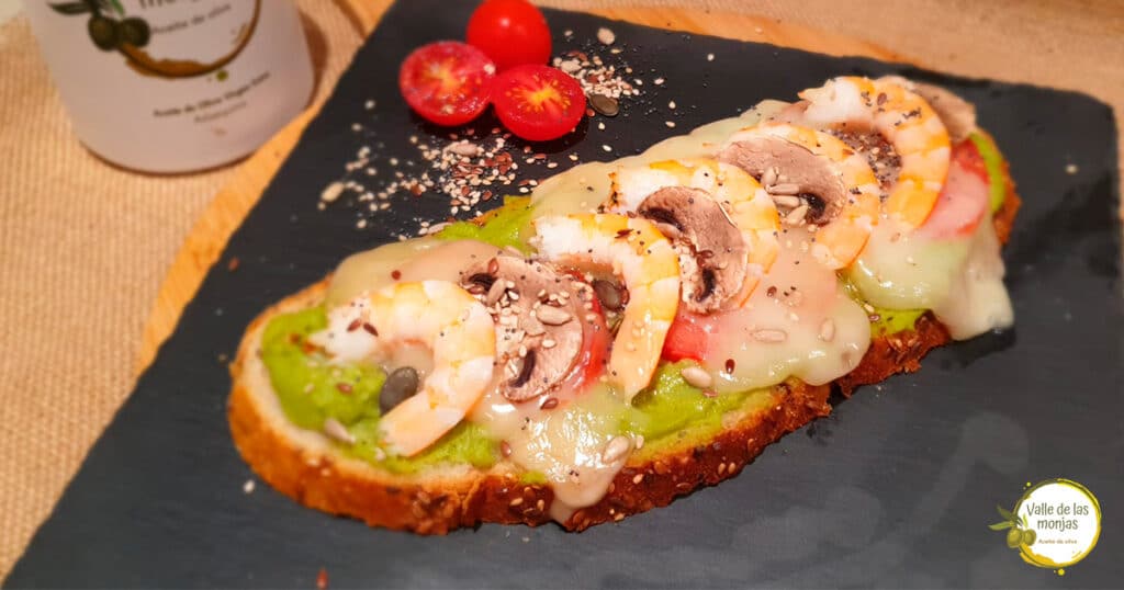 tostas de langostinos y guacamole riquísimas y fáciles de preparar