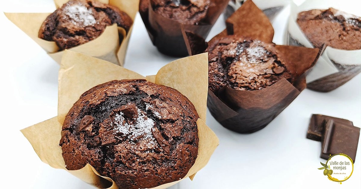 Receta de Muffins de chocolate sencillo y riquísimo postre
